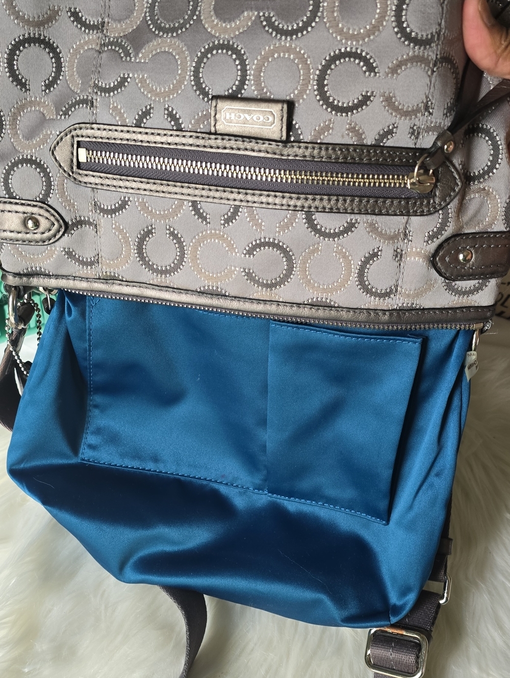 Coach Metallic Gray Signature Crossbody Bag with Tone-On-Tone 'C' Pattern GUC - Picture 12 of 16